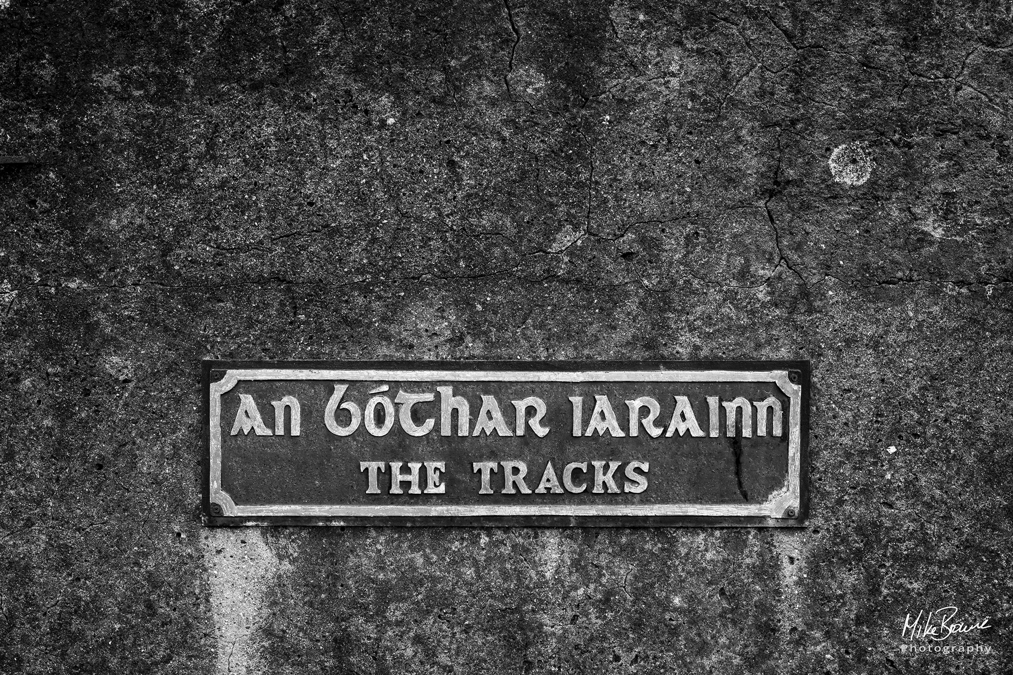 Old Irish street name sign